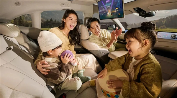 升舱不加价！“满配SUV”全新智己LS6剧院版上市，权益价21.99万~28.29万元